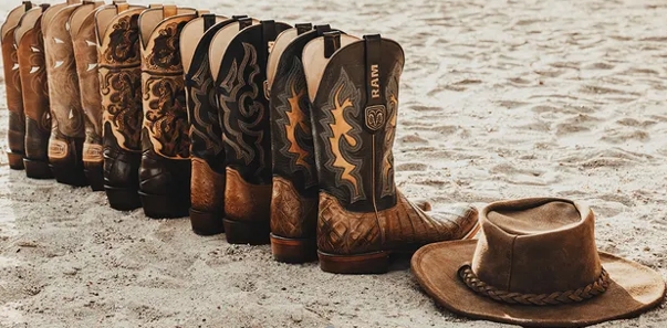 What Should You Not Wear With Cowboy Boots